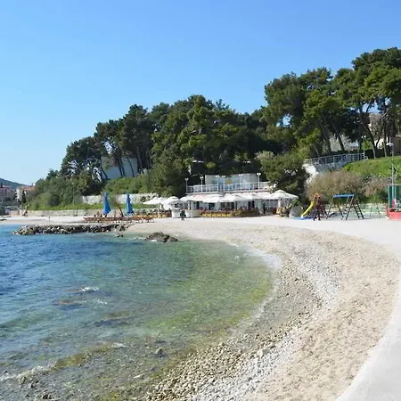 Gostinjska kuća Gold Split