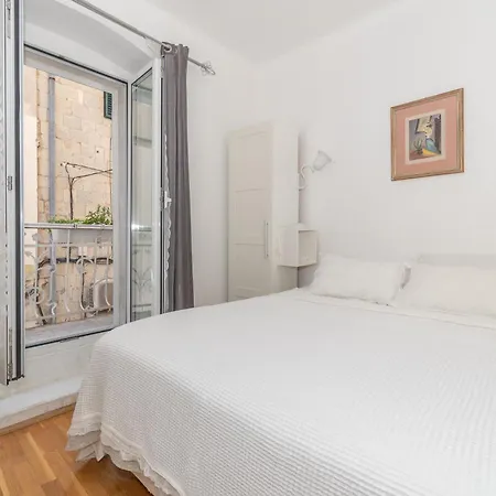 Gostinjska kuća Gold 3*