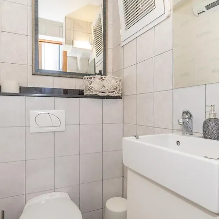 Gostinjska kuća Gold 3*