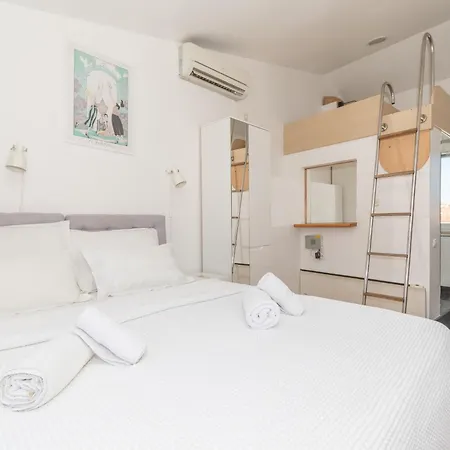 Gostinjska kuća Gold Split