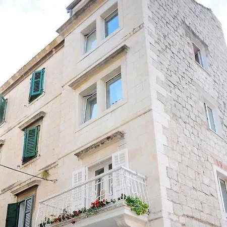 Gold Guest house 3*