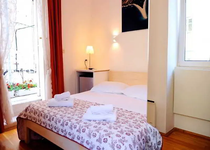 Gold Gæstehus Split